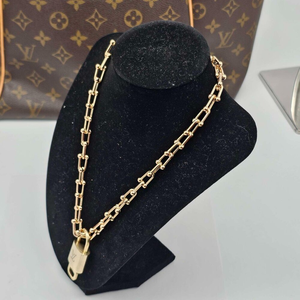 Authentic Louis Vuitton Lock & Key w/ Unbranded Gold Plated Gold Chain Necklace - Picture 3 of 8